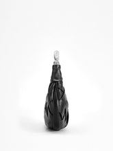 Carica l'immagine nel visualizzatore di Gallery, Borsa Crescent Intrecciata Selene