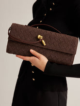Carica l'immagine nel visualizzatore di Gallery, Pochette Noémie in Camoscio