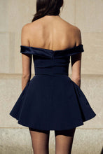 Carica l'immagine nel visualizzatore di Gallery, Abito Mini Olivette Off-Shoulder