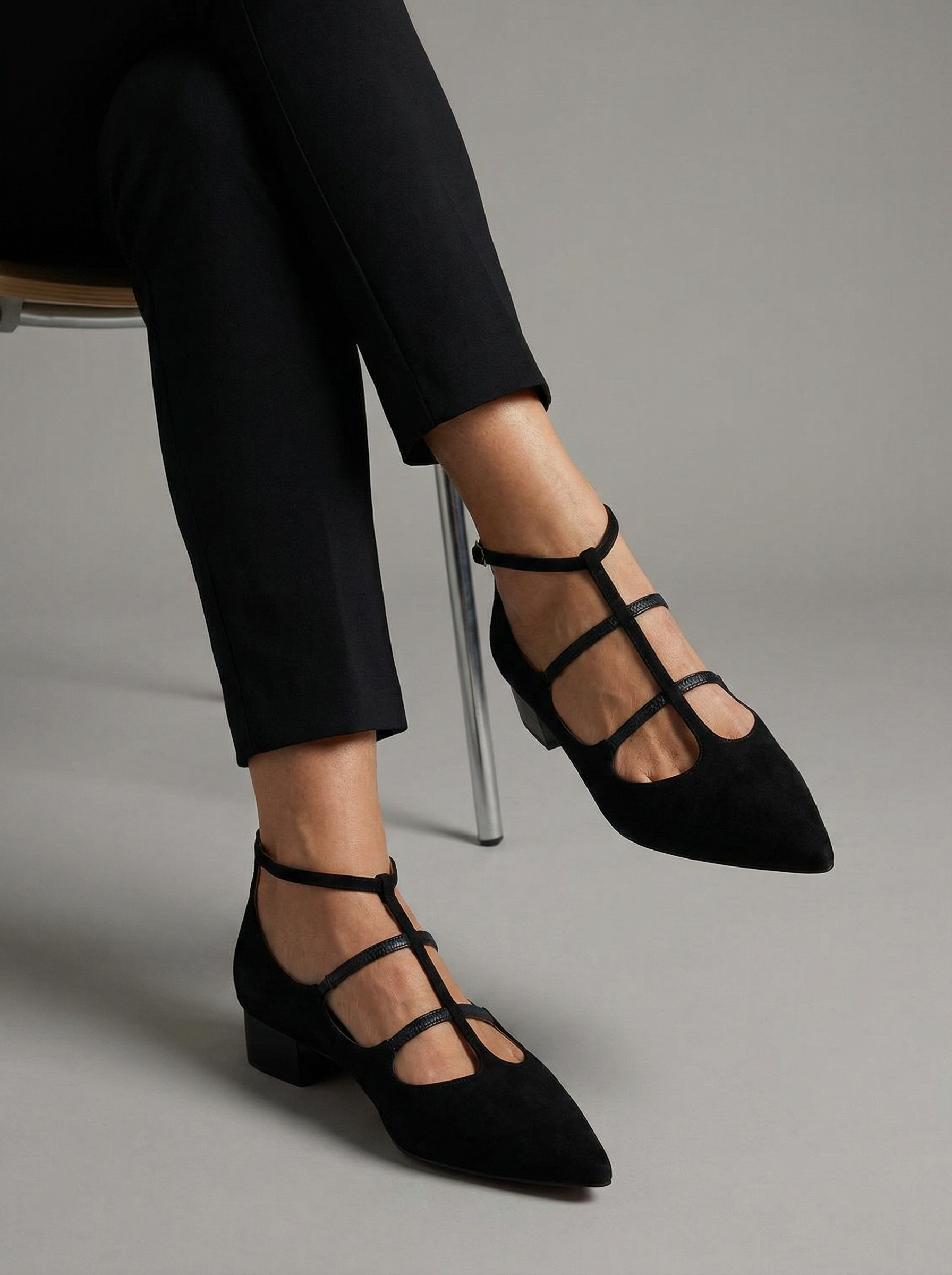 Notte Elegante – Tacco Nero con Cinturini Comfort